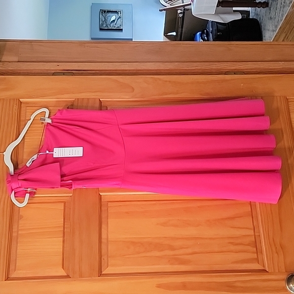 One Shoulder fushia dress size large - Picture 2 of 2